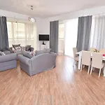 Victoria Center Apartments