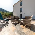 Five L Apartments