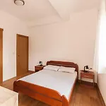 Apartment-Hotel Vila Petrovic-Becici