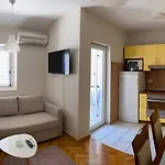 First Line Apartment Petrovac