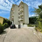 Becici Apartment