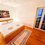 Mia Apartment
