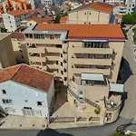 Azzuro Apartments Budva