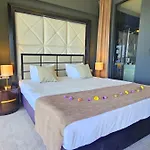 Luxury Sea View Apartments Rafailovici