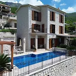 Luxury Villa Flower