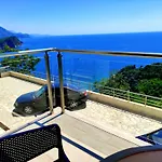 Hillside Apartment With Infinity Pool And Sea View
