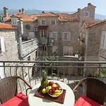 Lovely 2Bedroom Apartment In Heart Of Old Town Budva