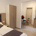 Apartmani Stanisic-Becici