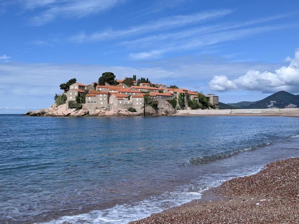 Luxury Montesan *