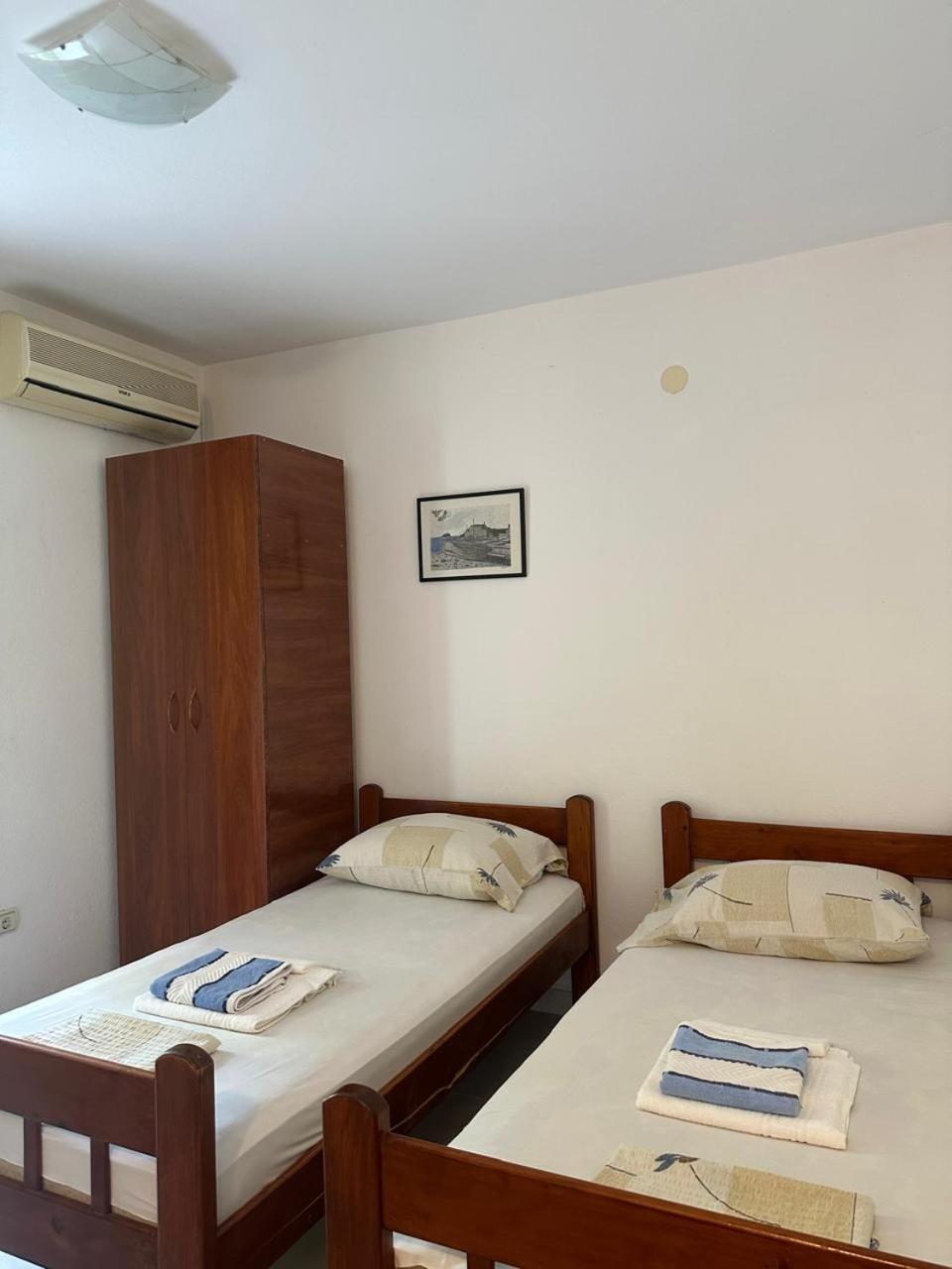 Julija I-1 Petrovac na moru
