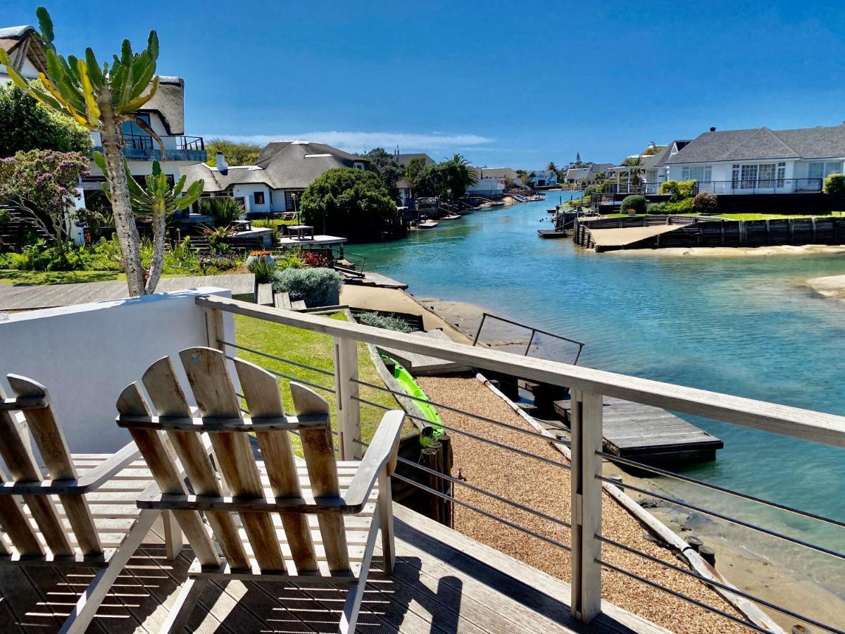 Canal - Waterfront Luxury - Solar Powered Gasthof