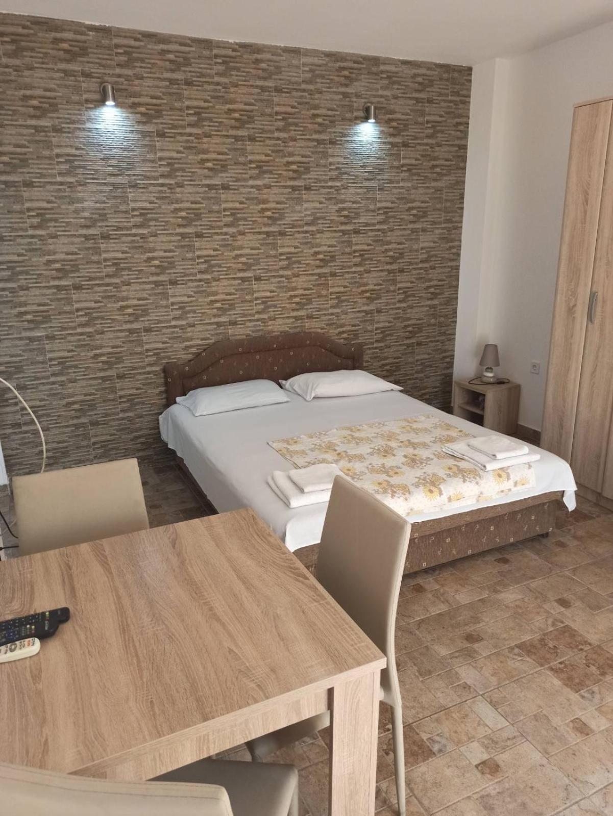 Apartment Fillip Petrovac na moru