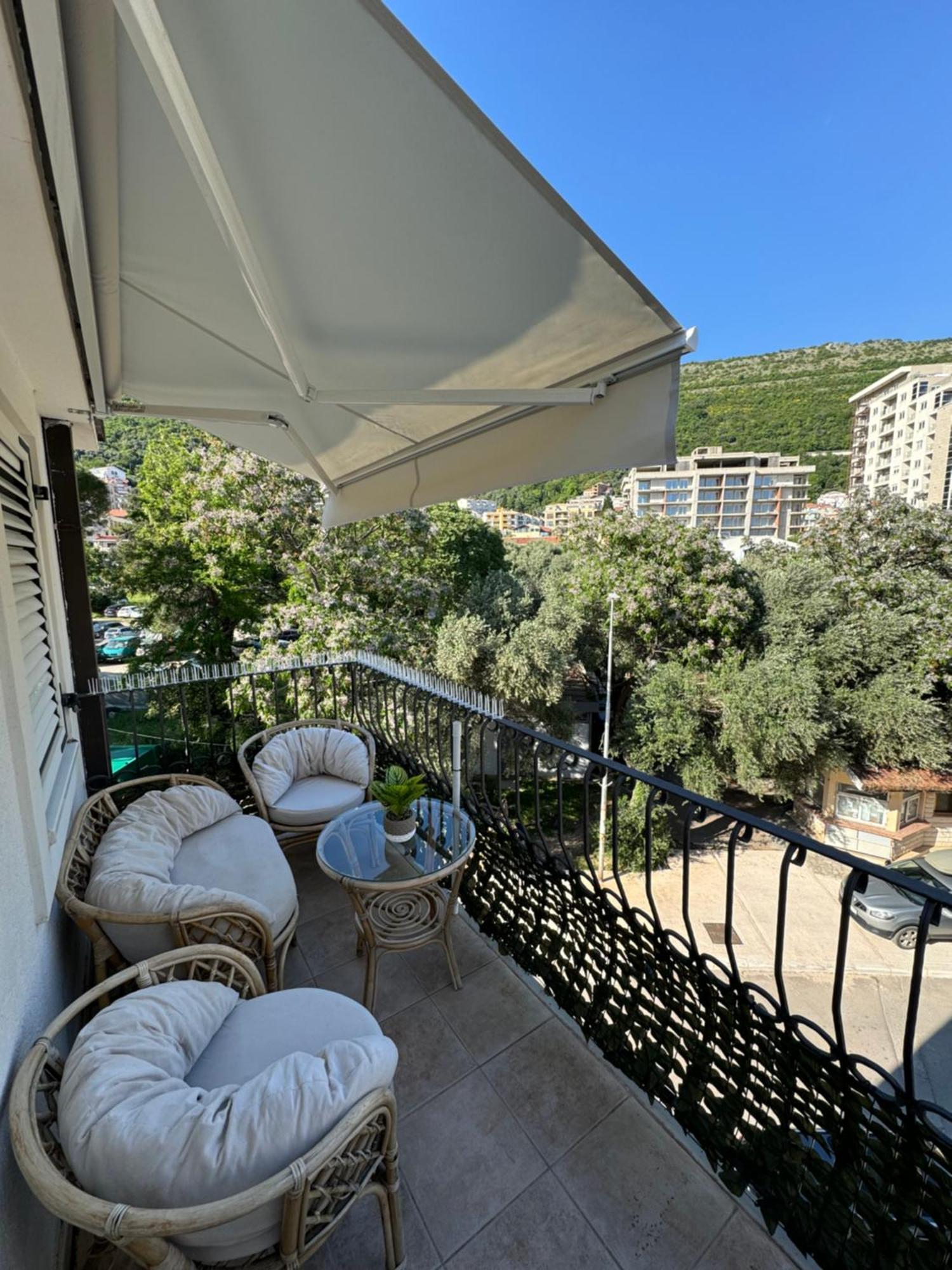 Oliva 2 Petrovac na moru