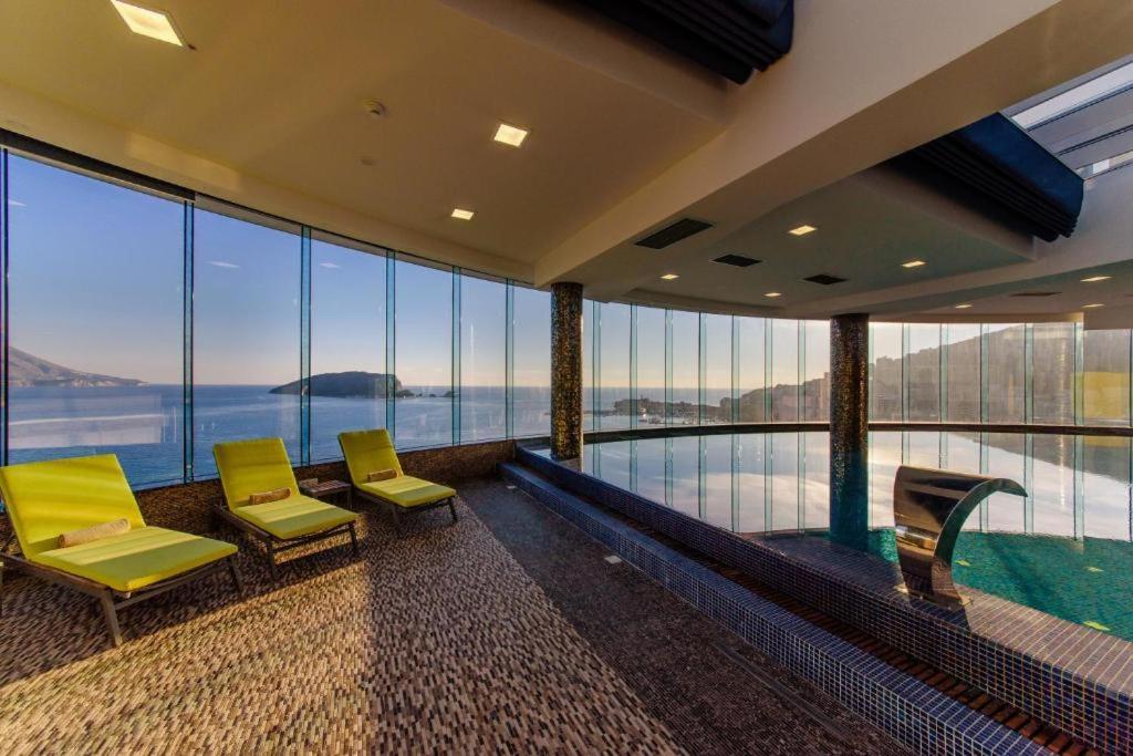 Luxury 3 Bedroom Flat In Tre Canne Next To The Appartamento *