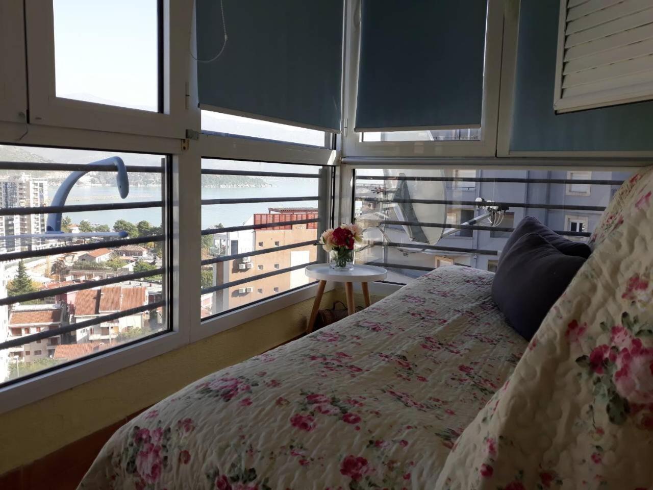 Seaview Paradise Apartament *
